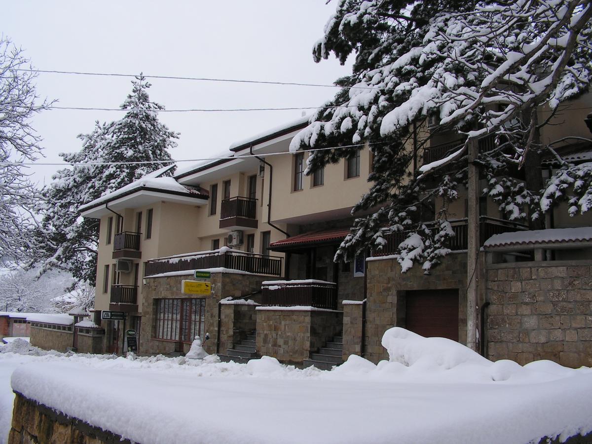 Hotel Black Stork Nisovo Zewnętrze zdjęcie