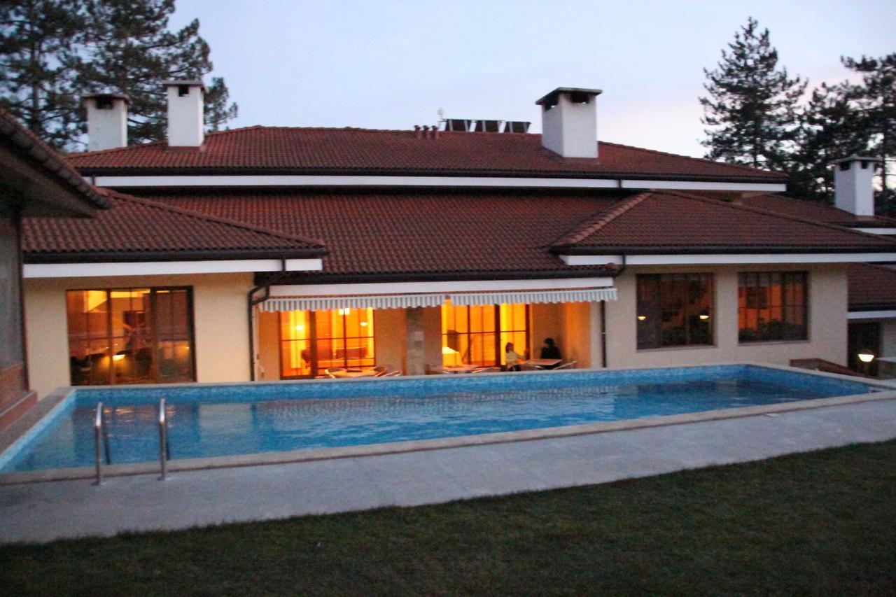 Hotel Black Stork Nisovo Zewnętrze zdjęcie