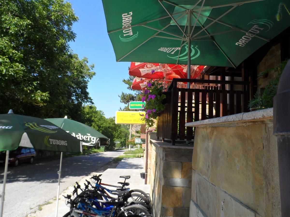 Hotel Black Stork Nisovo Zewnętrze zdjęcie